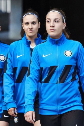 İtalyan devi Inter'in yeni sezonda iç sahada giyeceği formalar tanıtıldı.