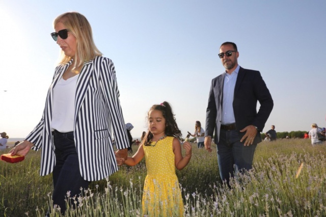 Silivri Belediyesi 4. Lavanta Hasat Şenliği birbirinden renkli görüntülere sahne oldu. Binlerce kişinin hasat yaptığı ve fotoğraf çektirdiği şenlik muhteşem geçti.