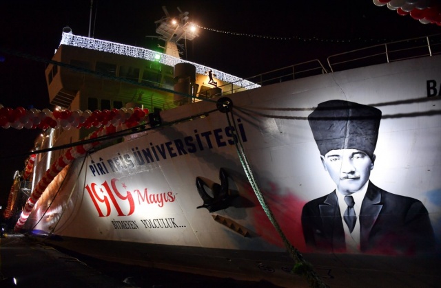 Öğrenciler Galata'dan Samsun'a Uğurlandı
