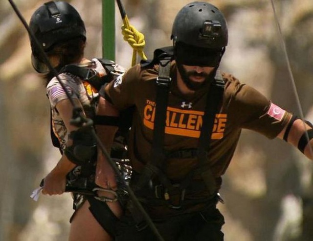 Ayrıca Acun abi bir iddiamız vardı; “3. defa şampiyon olamazsın” demiştin. Survivor'da beni sağlığımdan dolayı geri çektiğin için o zaman ki dönem geçersiz olmuştur.

Ki iyi ki de oynatmadın belki de daha kötü olacaktım ve bu projede yer alamayacaktım. Ben de sana daha büyük bir 3. şampiyonlukla dönüyorum. Bence iddiayı ben kazandım. Yine de büyüğüm olarak karar senin.