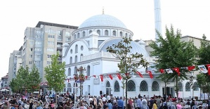 Binlerce vatandaş iftar sofrasında bir araya geldi