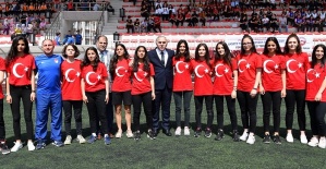Fatihli Sporcu Gençlere Kupa ve Madalyaları Verildi