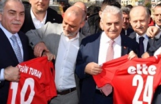 Binali Yıldırım'dan Karagümrük'e tebrik...
