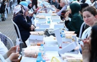 Hekimoğlu Ali Paşa Parkı’nda İftar Coşkusu